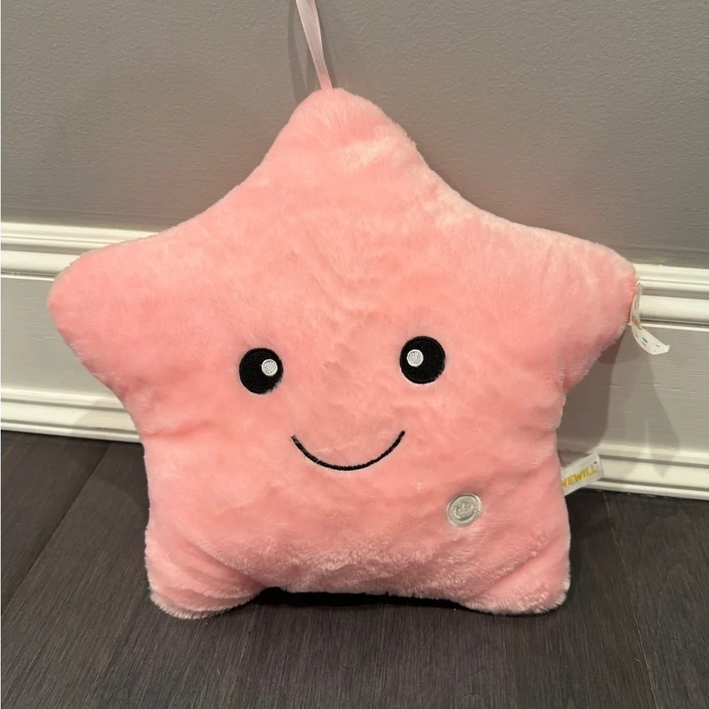 NWT We Will Smiling Pink Star Electronic  Light-Up Plush Toy Stuffed Animal Girl